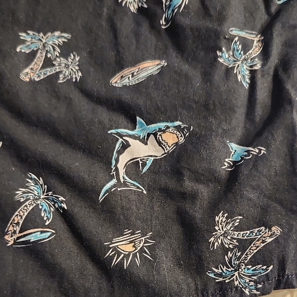 365Kids Tropical Shark Button Down Shirt & Matching Short Set,Size 7 - Picture 6 of 12